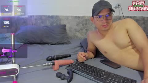 Snapshot of mattcoom chatting on December 28, 11:09 am Matt Coom Independent model online show from December 28, 11:09 am