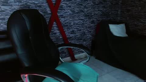 Snapshot of matthewboy_ chatting on March 6, 8:37 pm MatthewBoy online show from March 6, 8:37 pm