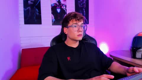 Snapshot of matthewfire1 chatting on November 1, 2:13 am matthew online show from November 1, 2:13 am