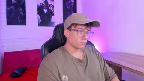 Snapshot of matthewfire1 chatting on November 2, 1:13 pm matthew online show from November 2, 1:13 pm