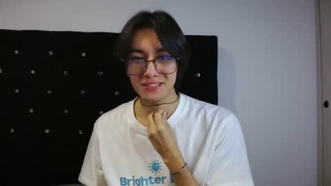 Snapshot of matti_mendez_ chatting on July 2, 3:40 pm Matti Mendez online show from July 2, 3:40 pm