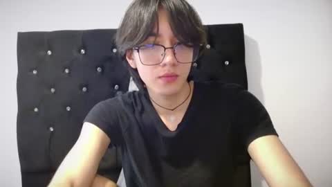Snapshot of matti_mendez_ chatting on July 6, 3:47 pm Matti Mendez online show from July 6, 3:47 pm