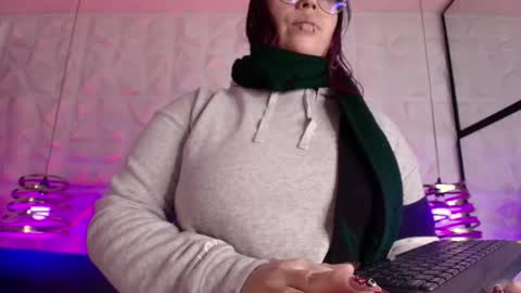 Snapshot of matti_sofia chatting on January 19, 11:03 am TATIANA AND ROUS online show from January 19, 11:03 am