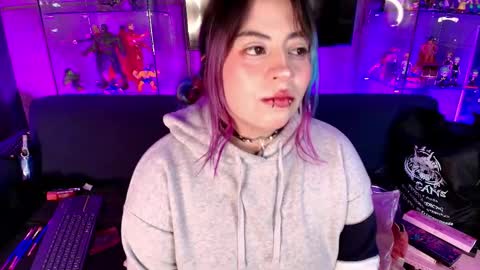 Snapshot of matti_sofia chatting on February 4, 11:05 am TATIANA AND ROUS online show from February 4, 11:05 am