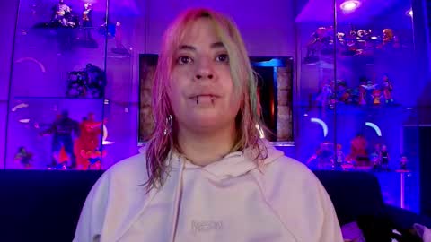 Snapshot of matti_sofia chatting on February 16, 11:06 am TATIANA AND ROUS online show from February 16, 11:06 am