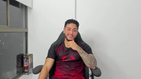 Snapshot of mattia_dupont chatting on February 7, 12:14 am Mattias online show from February 7, 12:14 am