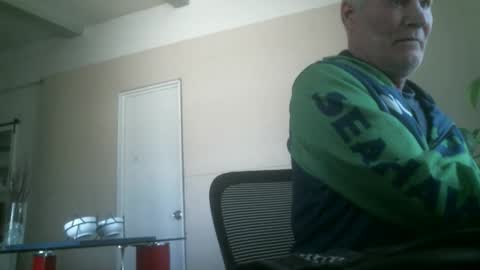 Snapshot of mattl4123 chatting on March 4, 10:27 pm mattl4123 online show from March 4, 10:27 pm