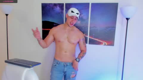 mattsaill_ online show from December 4, 2:04 pm