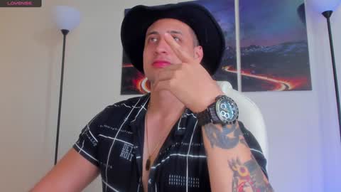 mattsaill_ online show from December 10, 10:05 pm