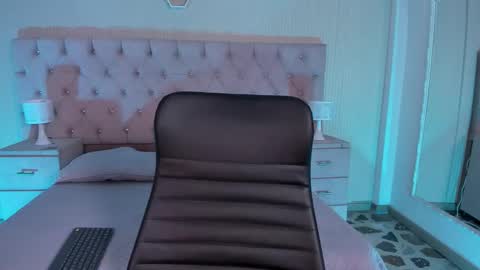 Snapshot of mattthompsonn chatting on February 10, 11:31 pm Matt online show from February 10, 11:31 pm