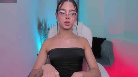 Snapshot of mattthompsonn chatting on February 18, 9:33 pm Matt online show from February 18, 9:33 pm