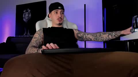 Matt online show from November 14, 9:46 pm