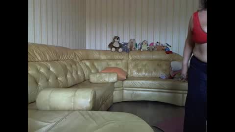 Cat online show from April 13, 9:37 am