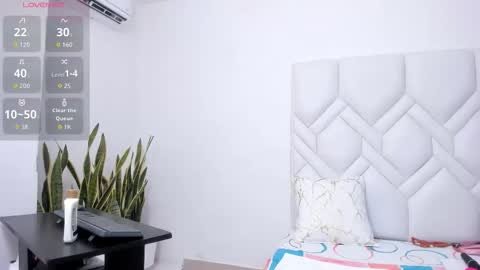 ISABEL online show from October 23, 9:24 pm