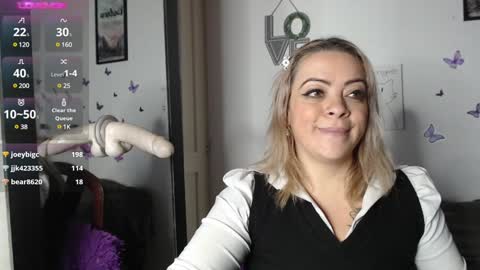 Snapshot of mature_liaa chatting on January 21, 2:22 am Mature liaa online show from January 21, 2:22 am