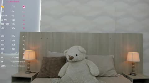 Snapshot of mature_marce chatting on October 27, 7:18 pm Marce online show from October 27, 7:18 pm