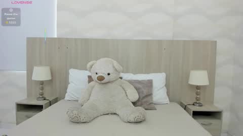 Snapshot of mature_marce chatting on November 19, 7:25 pm Marce online show from November 19, 7:25 pm