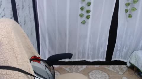 Snapshot of mature_wolf chatting on March 1, 1:29 pm Sonia online show from March 1, 1:29 pm