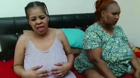 Snapshot of maturedbootyqueen chatting on March 26, 9:20 pm QUEEN online show from March 26, 9:20 pm