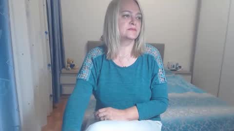 Snapshot of maturediana chatting on May 2, 1:54 am maturediana online show from May 2, 1:54 am