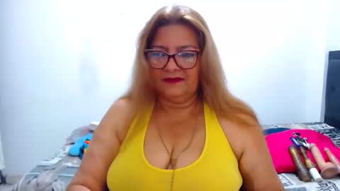 maturehot649 online show from October 19, 1:56 pm