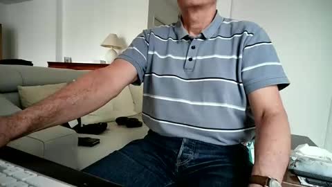 maturehotman online show from April 11, 5:06 pm