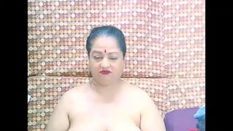 matureindian654u online show from May 26, 9:33 pm