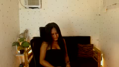 Snapshot of maturity_mommy_intown chatting on October 10, 8:13 am maturity_mommy_intown online show from October 10, 8:13 am