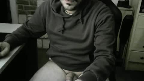 Snapshot of maty_212121 chatting on December 9, 9:05 pm Mattias online show from December 9, 9:05 pm