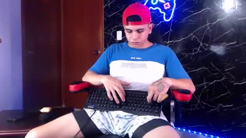 Snapshot of maty_hard chatting on January 6, 8:18 pm Matias online show from January 6, 8:18 pm