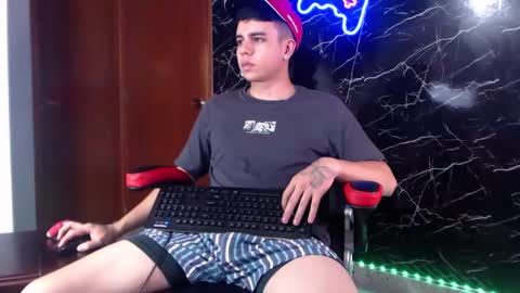 Snapshot of maty_hard chatting on January 9, 4:39 pm Matias online show from January 9, 4:39 pm