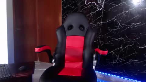 Snapshot of maty_hard chatting on January 10, 1:52 pm Matias online show from January 10, 1:52 pm