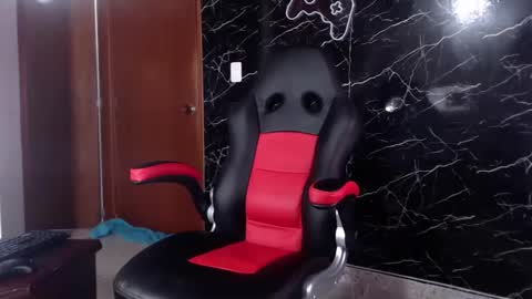 Snapshot of maty_hard chatting on January 16, 9:59 am Matias online show from January 16, 9:59 am