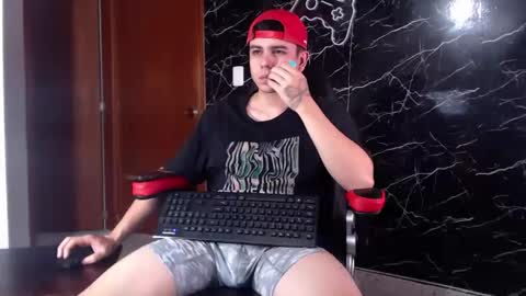 Snapshot of maty_hard chatting on January 23, 3:11 pm Matias online show from January 23, 3:11 pm