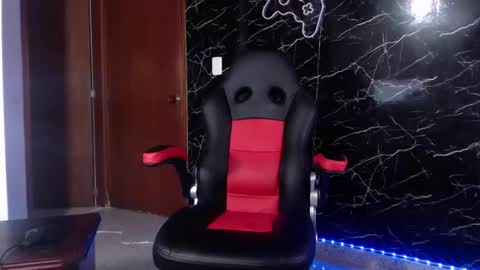 Snapshot of maty_hard chatting on January 25, 11:34 am Matias online show from January 25, 11:34 am