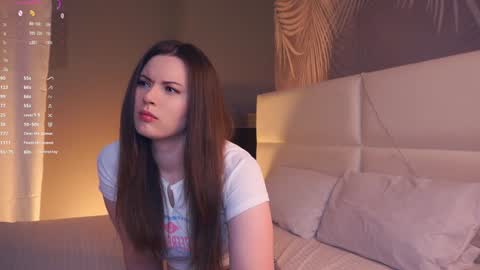 Snapshot of maudhaskell chatting on January 19, 4:04 pm Lily online show from January 19, 4:04 pm