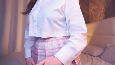 Snapshot of maudhaskell chatting on January 25, 1:32 am Lily online show from January 25, 1:32 am