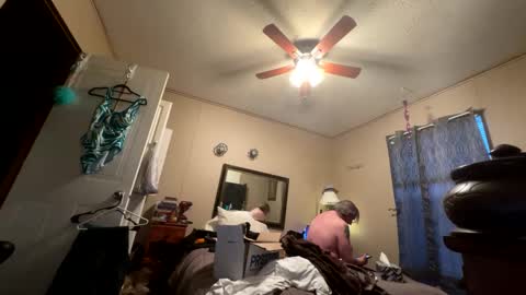 maurice1922 online show from March 5, 10:54 pm