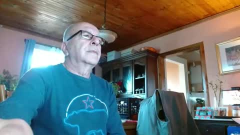 Maurice online show from December 14, 1:59 pm