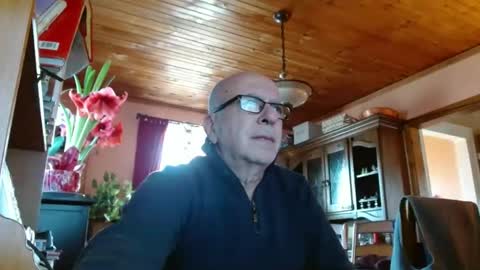 Maurice online show from January 8, 3:28 pm