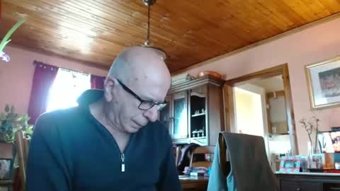 Maurice online show from February 4, 3:36 pm