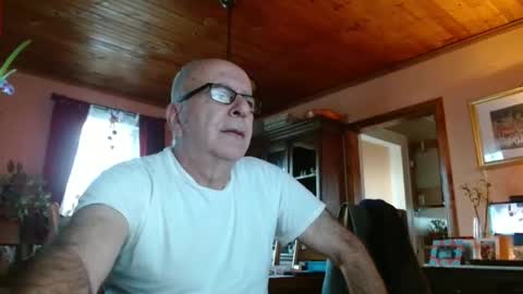 Maurice online show from February 10, 1:01 pm