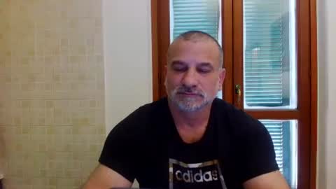 mauro1971 online show from March 27, 10:48 am