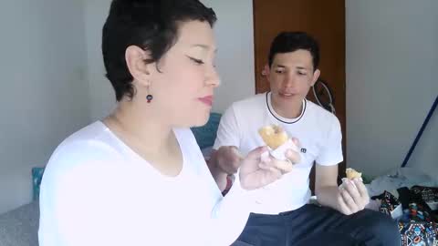 mauroluxandra online show from February 15, 3:53 pm