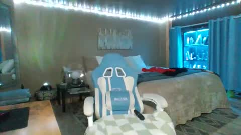 mavismable online show from March 2, 7:15 am