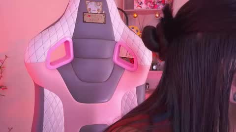 Snapshot of mavy_ chatting on February 6, 8:34 pm MAVY online show from February 6, 8:34 pm