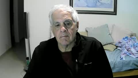 Snapshot of max_2017 chatting on July 2, 3:23 am max_2017 online show from July 2, 3:23 am