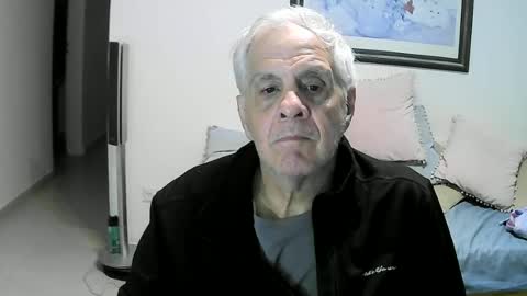 Snapshot of max_2017 chatting on July 7, 2:47 am max_2017 online show from July 7, 2:47 am
