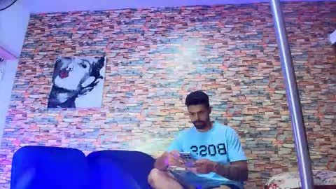 Max  Ashley online show from February 21, 1:45 pm