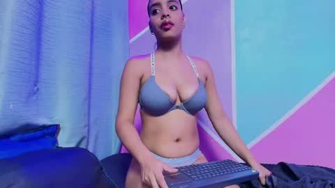 Max  Ashley online show from April 16, 2:07 pm